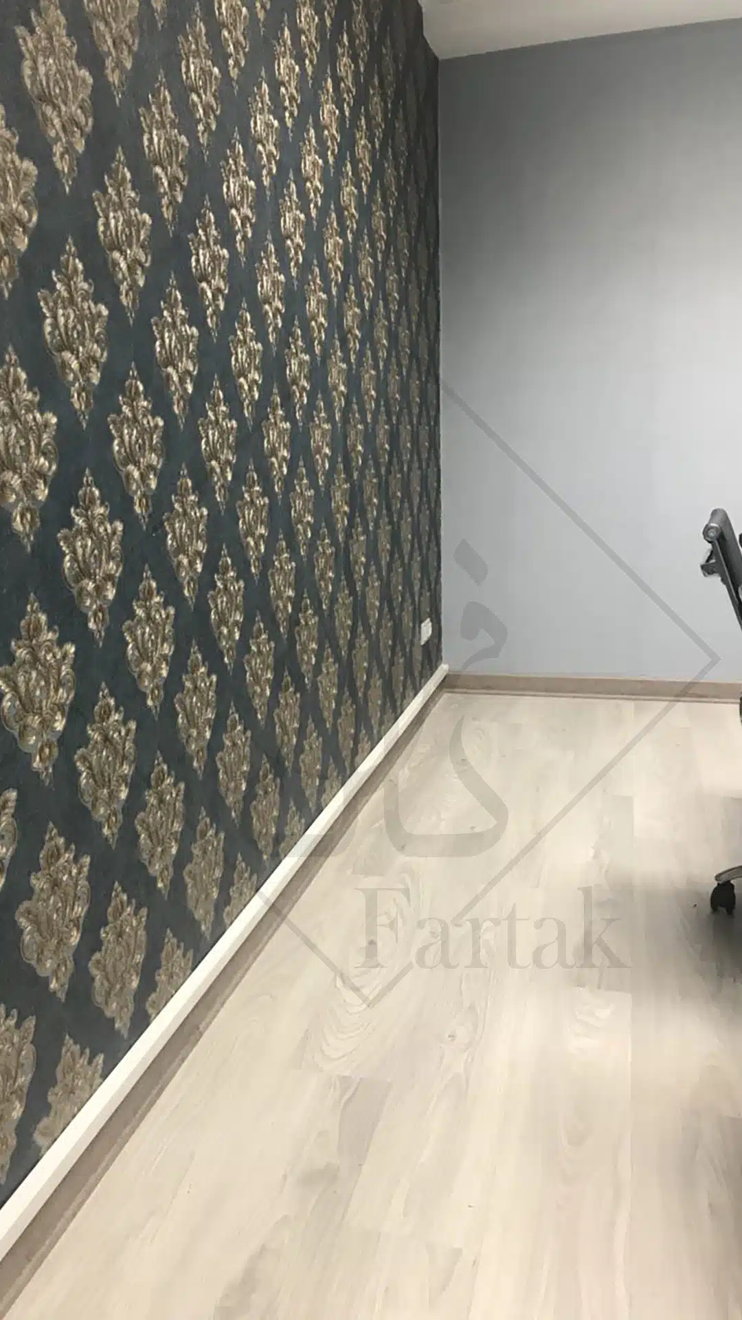 پارکت لمینت و کاغذ دیواری